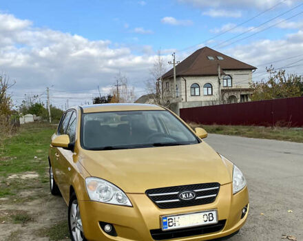 Желтый Киа Сид, объемом двигателя 1.59 л и пробегом 155 тыс. км за 5300 $, фото 3 на Automoto.ua