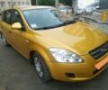 Желтый Киа Сид, объемом двигателя 1.4 л и пробегом 112 тыс. км за 6200 $, фото 1 на Automoto.ua