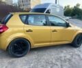 Желтый Киа Сид, объемом двигателя 1.4 л и пробегом 360 тыс. км за 3700 $, фото 1 на Automoto.ua