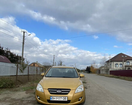 Желтый Киа Сид, объемом двигателя 1.59 л и пробегом 155 тыс. км за 5300 $, фото 2 на Automoto.ua