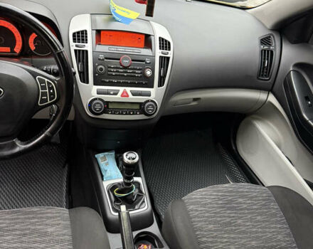 Жовтий Кіа Сід, об'ємом двигуна 1.6 л та пробігом 108 тис. км за 6000 $, фото 7 на Automoto.ua