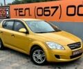 Желтый Киа Сид, объемом двигателя 1.6 л и пробегом 209 тыс. км за 6500 $, фото 1 на Automoto.ua