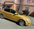 Желтый Киа Сид, объемом двигателя 1.6 л и пробегом 206 тыс. км за 5200 $, фото 1 на Automoto.ua