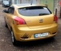 Желтый Киа Сид, объемом двигателя 1.4 л и пробегом 260 тыс. км за 4000 $, фото 1 на Automoto.ua
