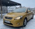 Жовтий Кіа Сід, об'ємом двигуна 1.6 л та пробігом 300 тис. км за 5200 $, фото 1 на Automoto.ua