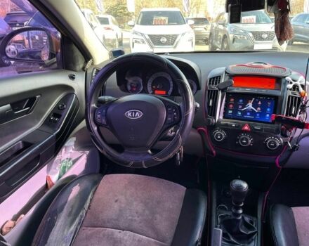 Жовтий Кіа Сід, об'ємом двигуна 1.4 л та пробігом 258 тис. км за 5400 $, фото 15 на Automoto.ua