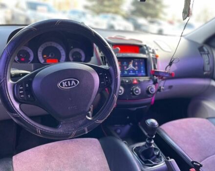 Жовтий Кіа Сід, об'ємом двигуна 1.4 л та пробігом 258 тис. км за 5400 $, фото 16 на Automoto.ua