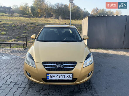 Киа Сид 2007 в Днепре (Днепропетровске) на Automoto.ua Желтый Киа Сид, объемом двигателя 1.59 л и пробегом 199 тыс. км за 5500 $, фото 1 на Automoto.ua