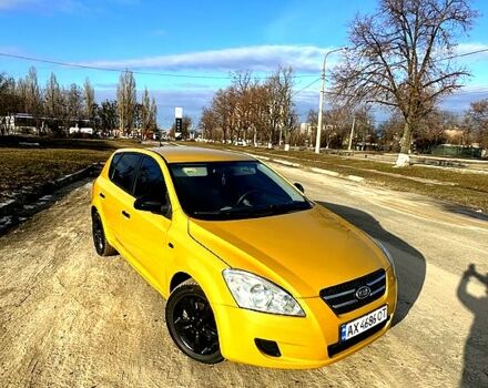 Жовтий Кіа Сід, об'ємом двигуна 2 л та пробігом 280 тис. км за 4850 $, фото 1 на Automoto.ua