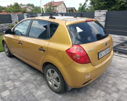 Жовтий Кіа Сід, об'ємом двигуна 1.4 л та пробігом 420 тис. км за 4500 $, фото 1 на Automoto.ua