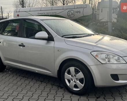 Серый Киа Сид, объемом двигателя 1.6 л и пробегом 216 тыс. км за 4800 $, фото 6 на Automoto.ua