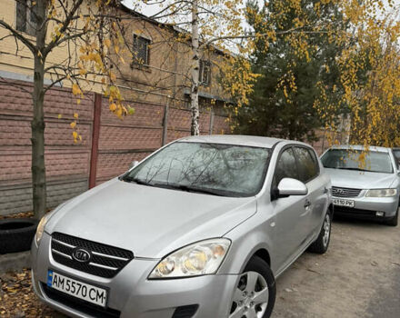 Серый Киа Сид, объемом двигателя 1.4 л и пробегом 220 тыс. км за 3999 $, фото 3 на Automoto.ua