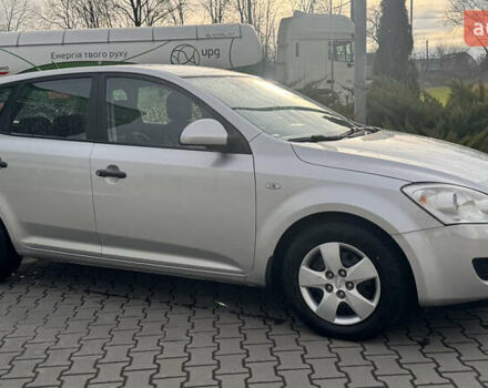 Серый Киа Сид, объемом двигателя 1.6 л и пробегом 216 тыс. км за 4800 $, фото 7 на Automoto.ua