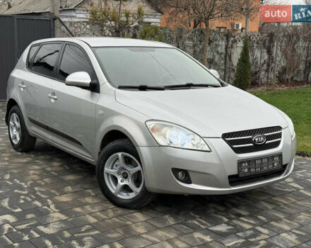 Серый Киа Сид, объемом двигателя 2 л и пробегом 191 тыс. км за 5700 $, фото 18 на Automoto.ua