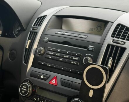 Серый Киа Сид, объемом двигателя 1.6 л и пробегом 230 тыс. км за 4900 $, фото 5 на Automoto.ua