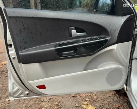 Серый Киа Сид, объемом двигателя 1.6 л и пробегом 227 тыс. км за 5590 $, фото 22 на Automoto.ua