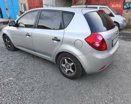 Серый Киа Сид, объемом двигателя 1.4 л и пробегом 225 тыс. км за 4450 $, фото 1 на Automoto.ua