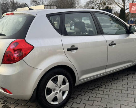 Серый Киа Сид, объемом двигателя 1.6 л и пробегом 216 тыс. км за 4800 $, фото 12 на Automoto.ua
