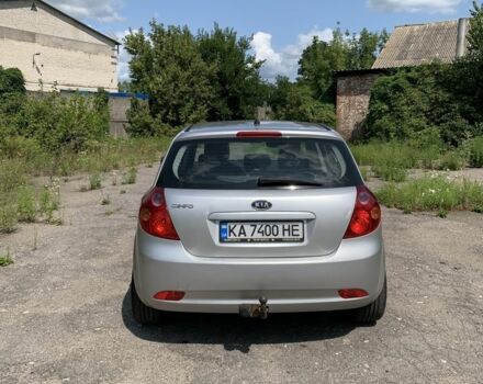 Серый Киа Сид, объемом двигателя 1.6 л и пробегом 200 тыс. км за 4500 $, фото 4 на Automoto.ua