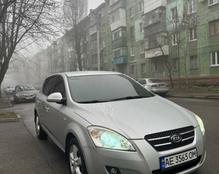 Серый Киа Сид, объемом двигателя 2 л и пробегом 278 тыс. км за 6300 $, фото 2 на Automoto.ua