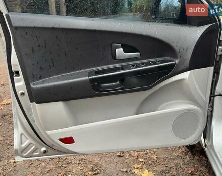 Серый Киа Сид, объемом двигателя 1.6 л и пробегом 227 тыс. км за 5590 $, фото 22 на Automoto.ua
