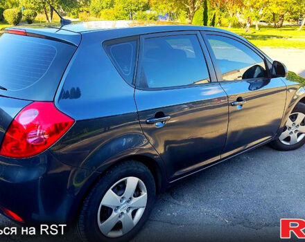 Киа Сид 2007 в Ровно на Automoto.ua Серый Киа Сид, объемом двигателя 1.6 л и пробегом 215 тыс. км за 5300 $, фото 3 на Automoto.ua