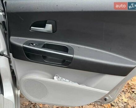 Серый Киа Сид, объемом двигателя 1.6 л и пробегом 227 тыс. км за 5590 $, фото 18 на Automoto.ua