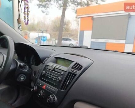 Серый Киа Сид, объемом двигателя 1.59 л и пробегом 334 тыс. км за 5400 $, фото 6 на Automoto.ua