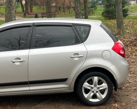 Серый Киа Сид, объемом двигателя 1.6 л и пробегом 227 тыс. км за 5590 $, фото 4 на Automoto.ua