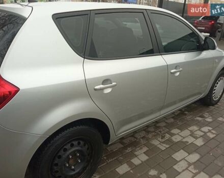 Серый Киа Сид, объемом двигателя 1.6 л и пробегом 147 тыс. км за 5800 $, фото 1 на Automoto.ua