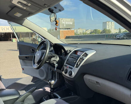 Серый Киа Сид, объемом двигателя 1.6 л и пробегом 134 тыс. км за 4900 $, фото 16 на Automoto.ua