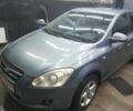 Серый Киа Сид, объемом двигателя 2 л и пробегом 236 тыс. км за 4900 $, фото 1 на Automoto.ua