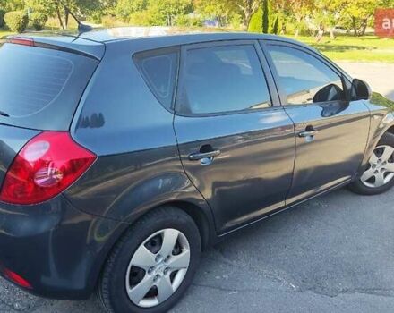 Серый Киа Сид, объемом двигателя 1.6 л и пробегом 210 тыс. км за 5500 $, фото 2 на Automoto.ua