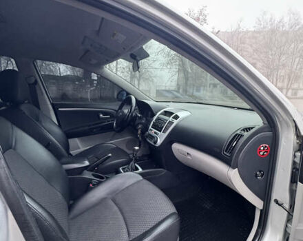 Серый Киа Сид, объемом двигателя 2 л и пробегом 278 тыс. км за 6300 $, фото 10 на Automoto.ua