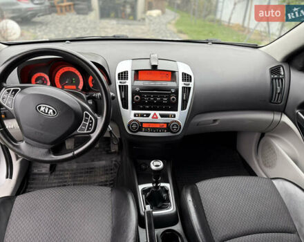 Серый Киа Сид, объемом двигателя 2 л и пробегом 191 тыс. км за 5700 $, фото 14 на Automoto.ua