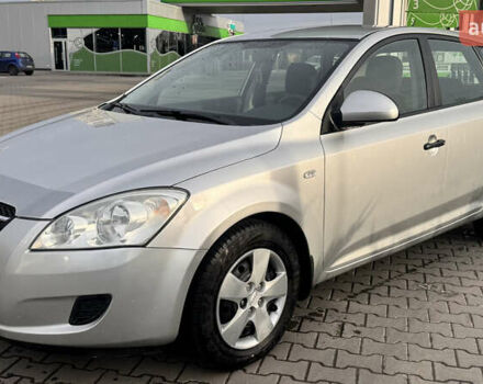 Серый Киа Сид, объемом двигателя 1.6 л и пробегом 216 тыс. км за 4800 $, фото 1 на Automoto.ua