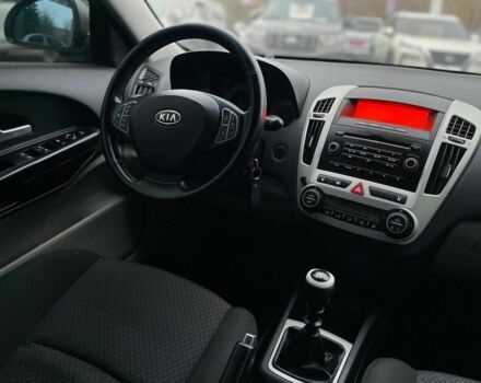 Сірий Кіа Сід, об'ємом двигуна 1.6 л та пробігом 244 тис. км за 5500 $, фото 18 на Automoto.ua