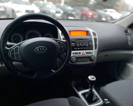 Сірий Кіа Сід, об'ємом двигуна 1.6 л та пробігом 244 тис. км за 5500 $, фото 14 на Automoto.ua