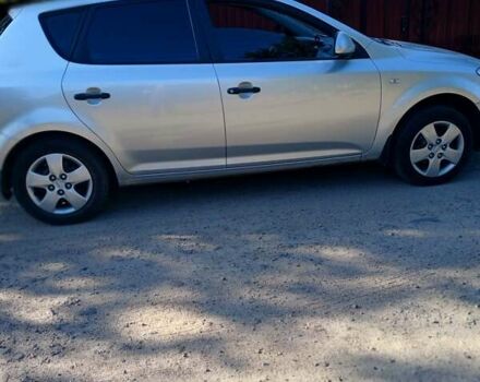 Серый Киа Сид, объемом двигателя 1.4 л и пробегом 152 тыс. км за 6200 $, фото 2 на Automoto.ua