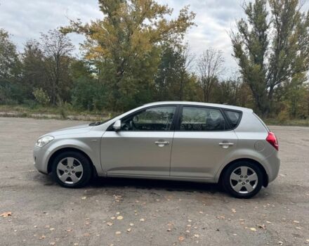 Серый Киа Сид, объемом двигателя 1.4 л и пробегом 254 тыс. км за 4900 $, фото 3 на Automoto.ua