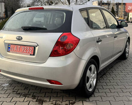Серый Киа Сид, объемом двигателя 1.6 л и пробегом 216 тыс. км за 4800 $, фото 10 на Automoto.ua