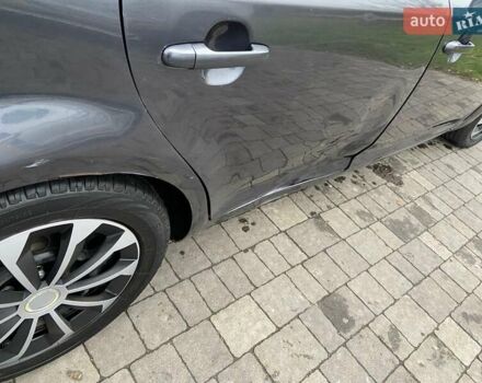 Серый Киа Сид, объемом двигателя 1.58 л и пробегом 480 тыс. км за 3600 $, фото 2 на Automoto.ua