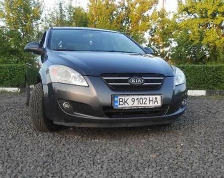 Серый Киа Сид, объемом двигателя 0 л и пробегом 221 тыс. км за 5150 $, фото 1 на Automoto.ua