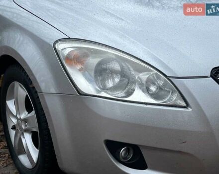 Серый Киа Сид, объемом двигателя 1.6 л и пробегом 227 тыс. км за 5590 $, фото 3 на Automoto.ua