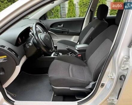 Сірий Кіа Сід, об'ємом двигуна 1.6 л та пробігом 205 тис. км за 5700 $, фото 8 на Automoto.ua