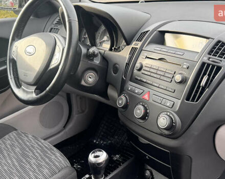 Серый Киа Сид, объемом двигателя 1.6 л и пробегом 216 тыс. км за 4800 $, фото 18 на Automoto.ua