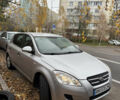 Серый Киа Сид, объемом двигателя 1.4 л и пробегом 220 тыс. км за 3999 $, фото 6 на Automoto.ua