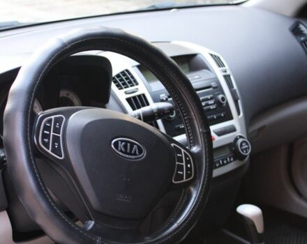 Серый Киа Сид, объемом двигателя 1.6 л и пробегом 240 тыс. км за 6500 $, фото 11 на Automoto.ua