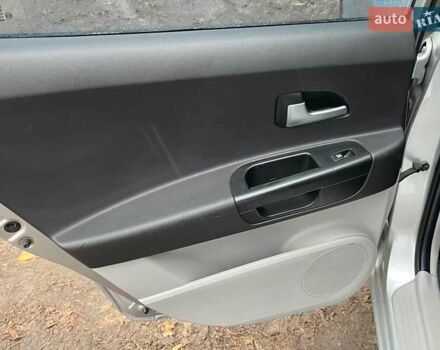 Серый Киа Сид, объемом двигателя 1.6 л и пробегом 227 тыс. км за 5590 $, фото 20 на Automoto.ua