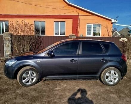 Серый Киа Сид, объемом двигателя 2 л и пробегом 300 тыс. км за 5300 $, фото 2 на Automoto.ua